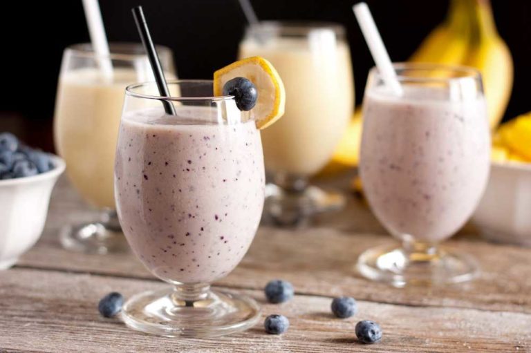 7 Homemade Low-Sugar Protein Shakes - Muscle & Youth